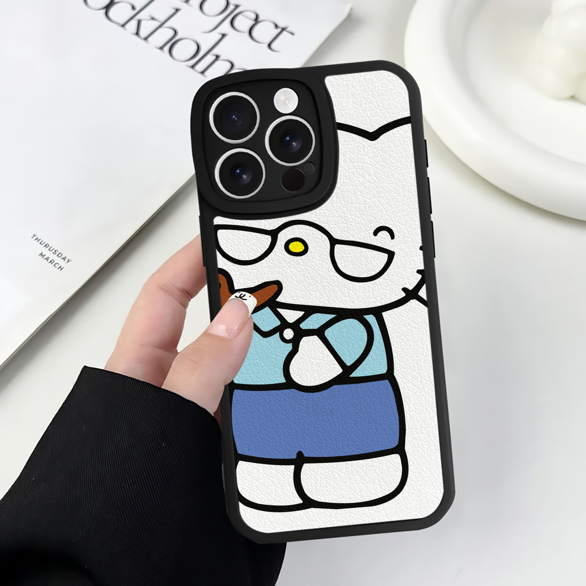 （画像用） Hello Kitty ハローキティ 【iPhone 16シリーズ対応】シリコンスマホケース（レザー調） 材質：シリコン